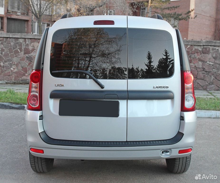 Пластиковая накладка на бампер Lada Largus (с угла