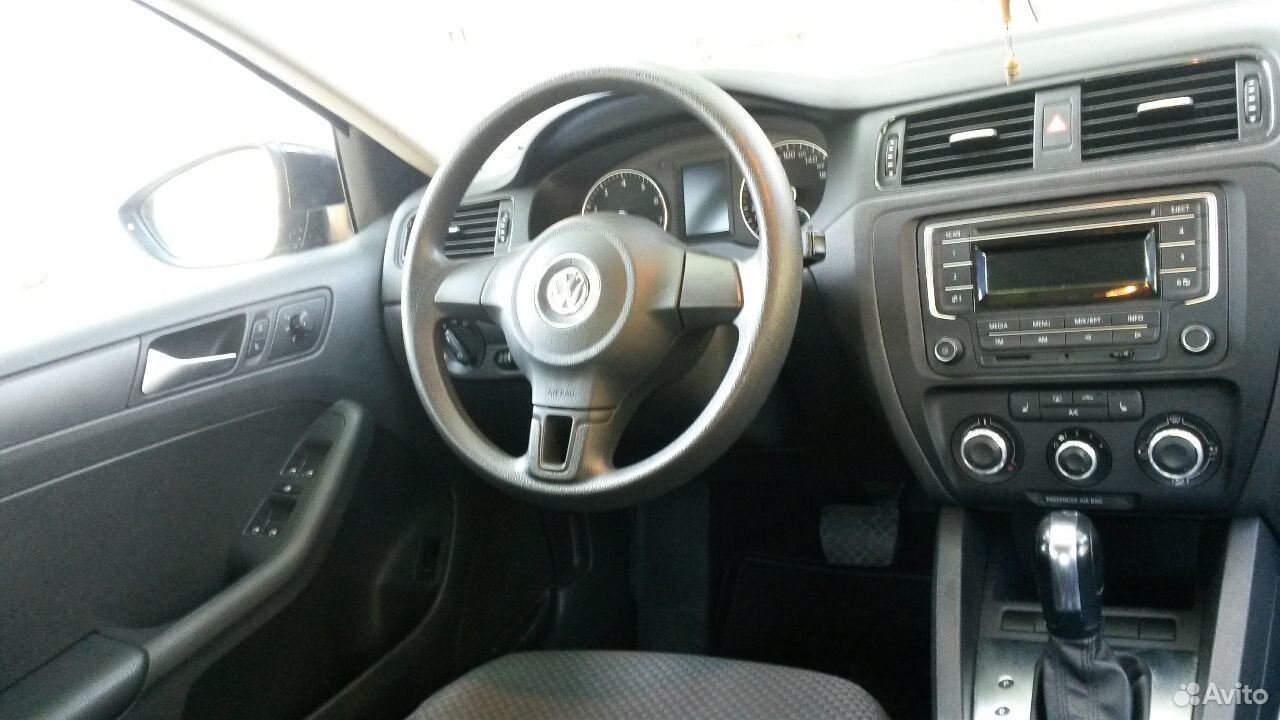 Volkswagen Jetta 1.6 AT, 2013, седан