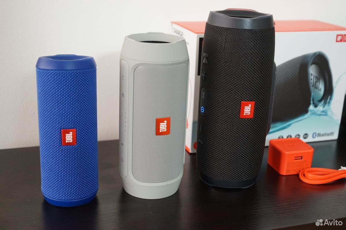 Какие бывают колонки. JBL zycr3. Линейка колонок JBL. Колонка JBL Модельный ряд. Размер колонки JBL charge 3.