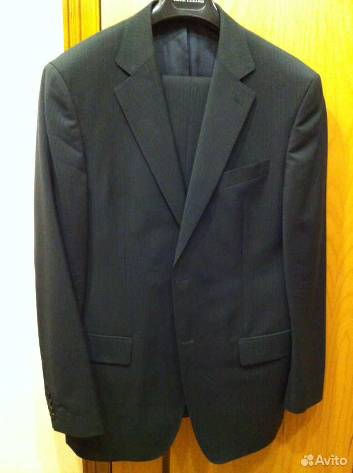 Костюмы ketro мужские пауль. Прикольные объявления на авито. Продать костюм на авито. Смешные объявления. Костюм б у шоколадный.