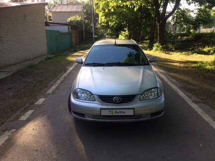 Toyota Avensis 2.0 МТ, 2001, седан