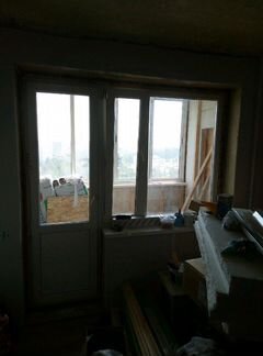 Окна и балконный блок б/у