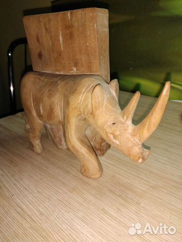 Статуэтка носорог