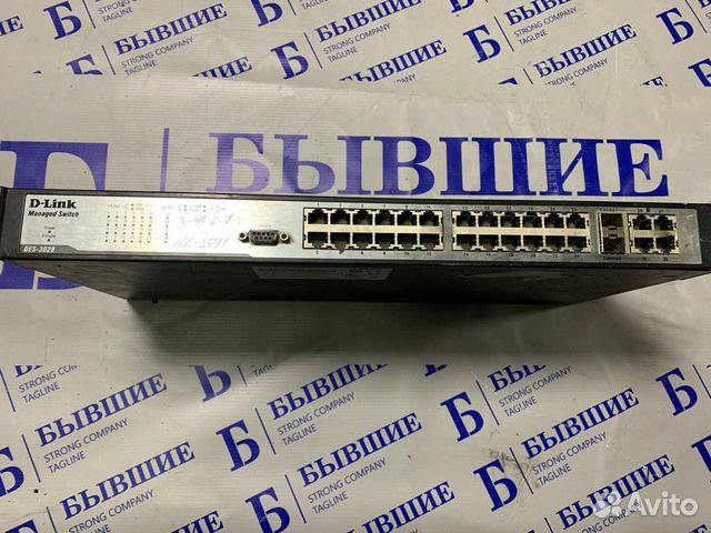 Коммутатор D-Link DES-3028