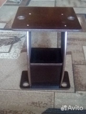 Столик для эхолота со спинингодержателями