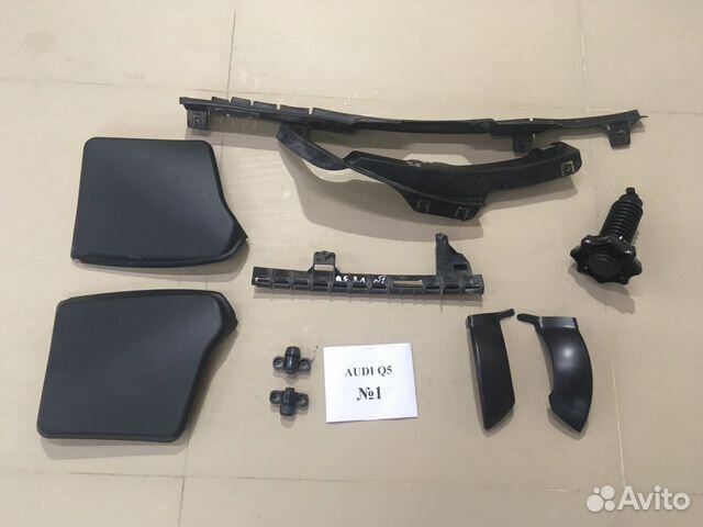 Детали салона, кузова Audi Q5 8R