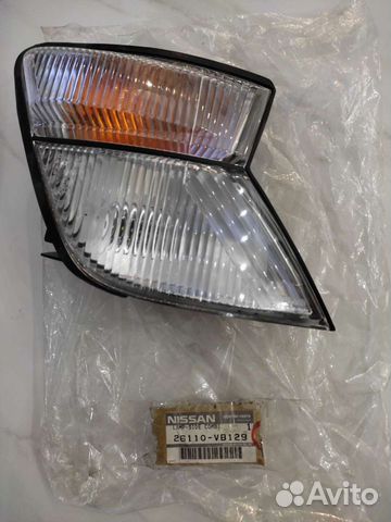 Поворотник правый Nissan Patrol Y61 дорестайлинг