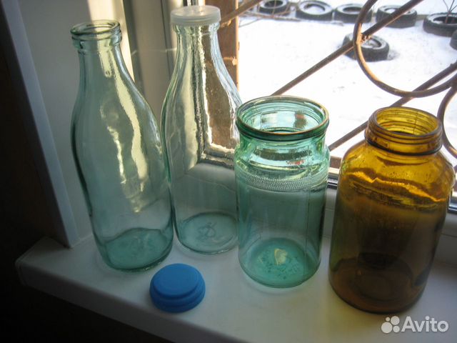 В коллекцию-разные бутылки.пробки.банки.охладитель