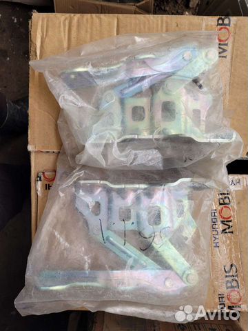 Петля капота левая правая Kia Sportage 4QL