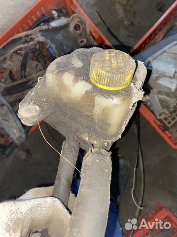 Бачок гидроусилитель mazda 323 Cba купе Z5