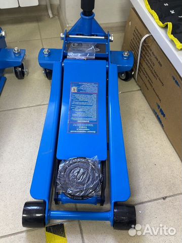 Домкрат гидравлический подкатной