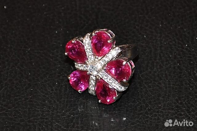 Серебряное кольцо с розовыми фианитами