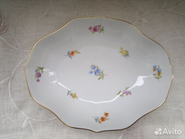 Meissen (Мейсен) фарфоровое блюдо с цветами Meissen (Мейсен) фарфоровое блюдо с цветами