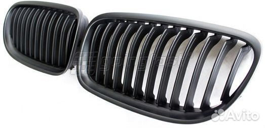 Решетка радиатора BMW E90 рестайл черная