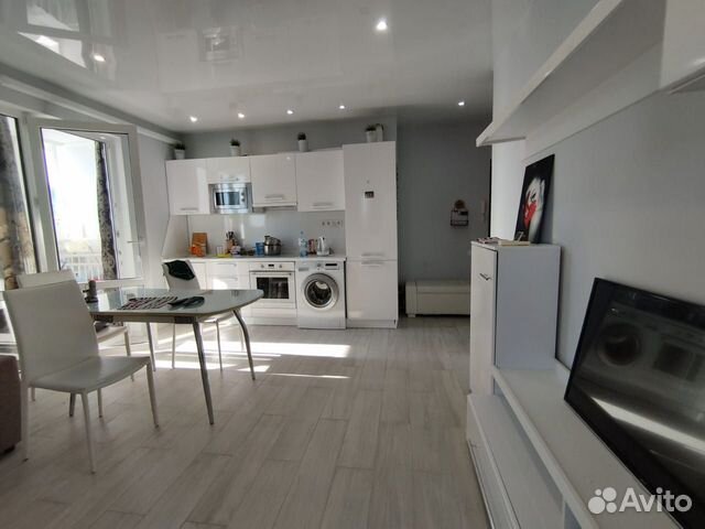 

2-к. квартира, 65 м², 6/14 эт.