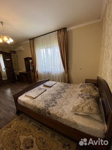 

Дом 195 м² на участке 5 сот.