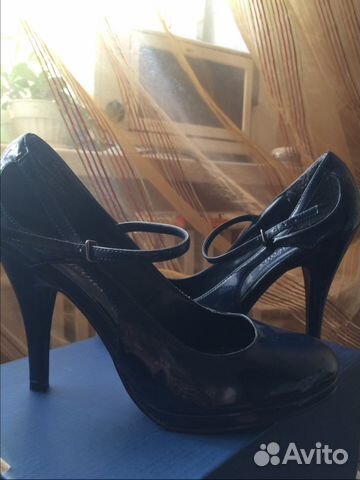 Продаю туфли синие лакированные