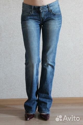 Джинсы Levis
