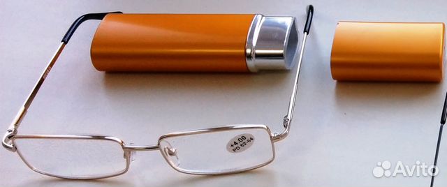 Готовые Очки +4,0 PD 62-64 с Золотистым Футляром Готовые Очки +4,0 PD 62-64 с Золотистым Футляром