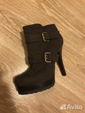 Fendi ботильоны/полусапожки оригинал (39 р)