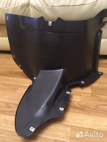 Подкрылок правого переднего крыла (пластик локера)
