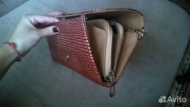 Сумочка-клатч под рептилию на цепочке Сумочка-клатч под рептилию на цепочке