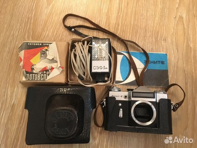 Плёночный фотоаппарат Зенит Е на запчасти + чехол Плёночный фотоаппарат Зенит Е на запчасти + чехол
