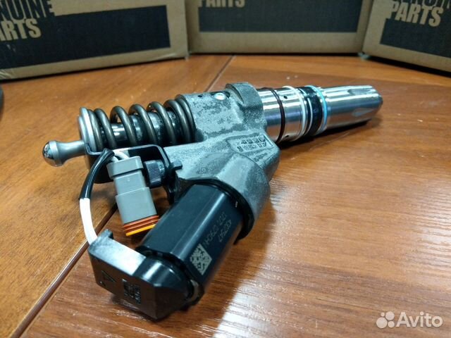 Насос-форсунка Cummins M11 новая Насос-форсунка Cummins M11 новая