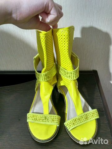 Сандалии Сандалии