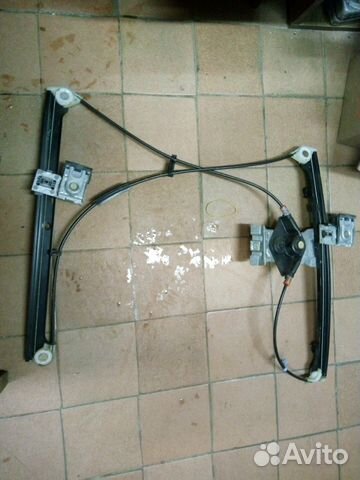 Стеклоподъёмный механизм передний Volkswagen Golf