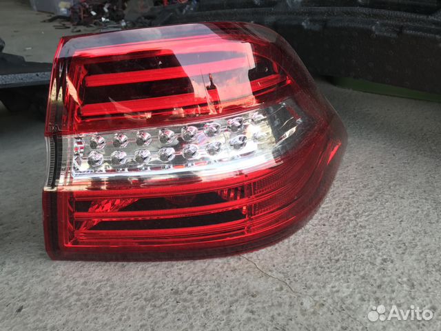 Фонарь правый в крыло Mercedes ML W166