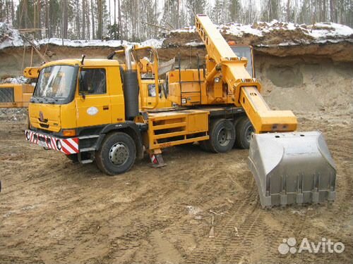 Полноповоротный экскаватор (гидромолот, трамбовка) Полноповоротный экскаватор (гидромолот, трамбовка)