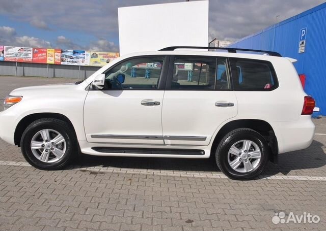 Пороги с подсветкой Toyota Land Cruiser 200 Пороги с подсветкой Toyota Land Cruiser 200