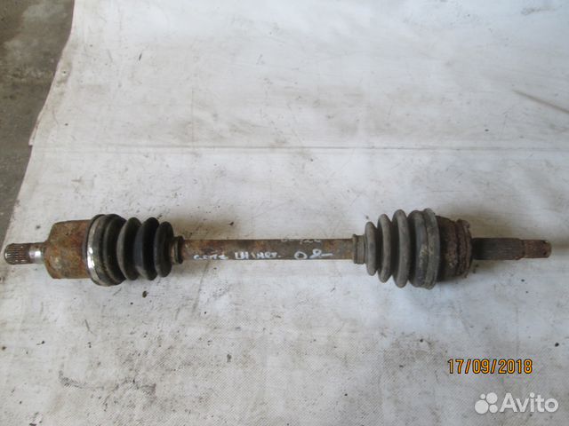Полуось (привод) передняя левая Hyundai Getz 2002