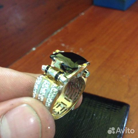 Эксклюзивная золотая печатка с бриллиантами Эксклюзивная золотая печатка с бриллиантами