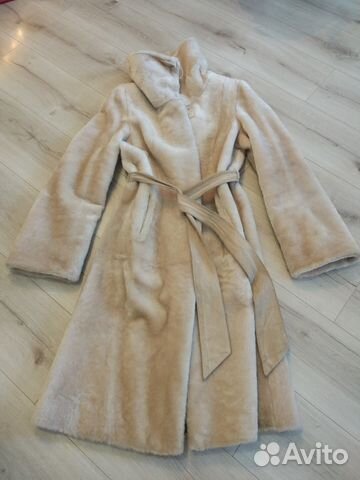 Шуба Elena furs, длинная, натуральный мутон Шуба Elena furs, длинная, натуральный мутон