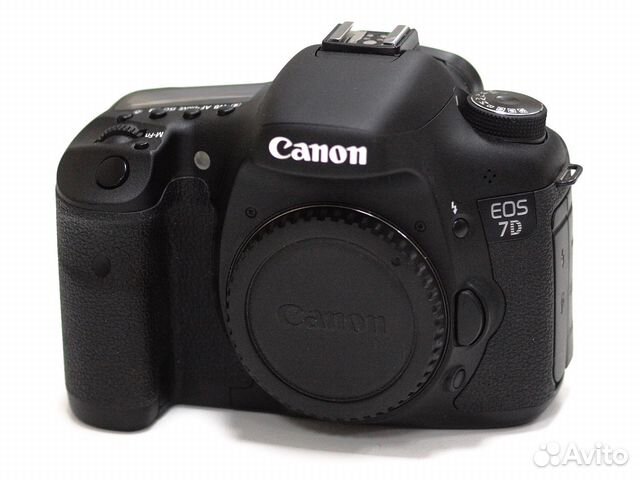 89300020260 Canon EOS 7D + EF 50mm f/1.4 USM + Speedlite 600EX