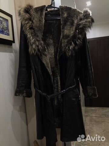 Кожаное зимнее пальто с мехом Кожаное зимнее пальто с мехом
