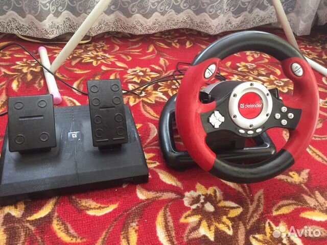 Руль и педали для компьютера Руль и педали для компьютера