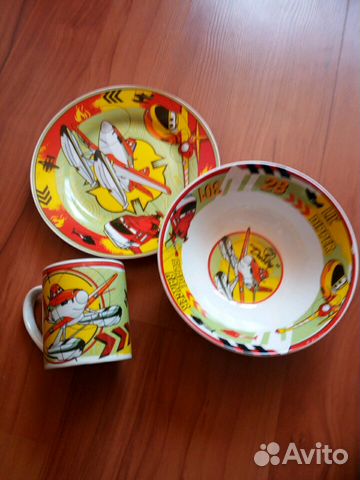 Набор посуды 3 предмета нов. в коробке