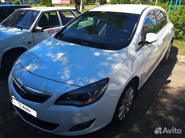 Opel Astra 1.6 AT, 2011, 120 000 км