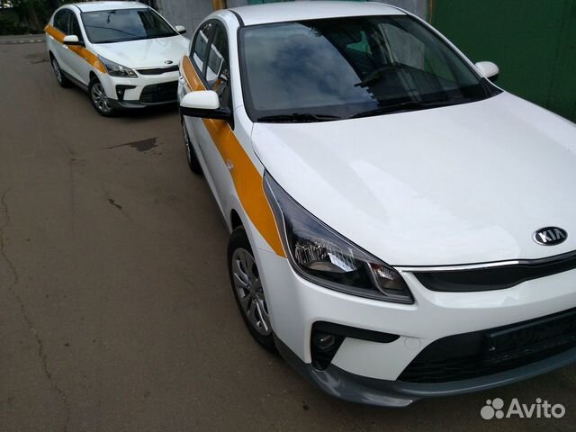Оклейка Авто плёнкой под такси брендирование Оклейка Авто плёнкой под такси брендирование