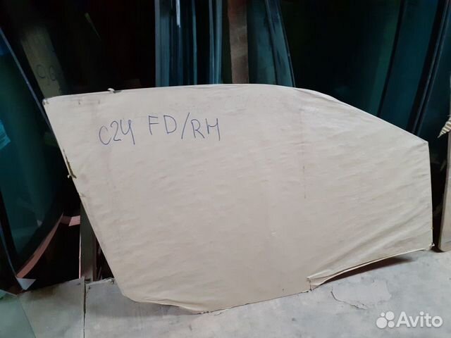 Стекло переднее правое Nissan Serena C24 1999-2005 Стекло переднее правое Nissan Serena C24 1999-2005