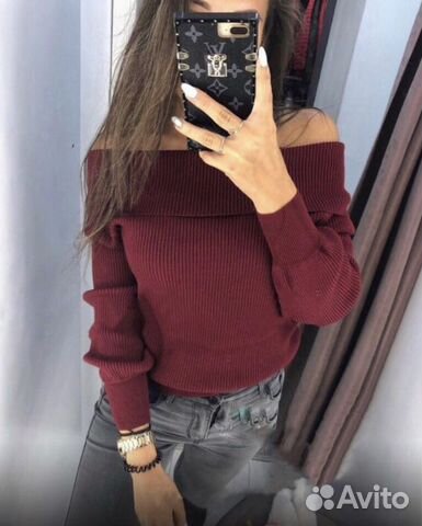 Кофта с открытыми плечами