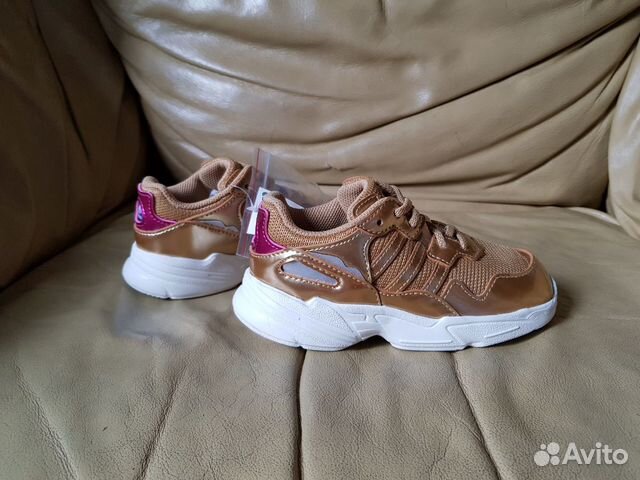 Кроссовки Adidas Yung новые детские 24 и 25 р Кроссовки Adidas Yung новые детские 24 и 25 р