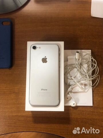 iPhone 7 (айфон белый/серебро)