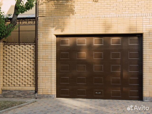Секционные ворота Дорхан (Doorhan) с автоматикой
