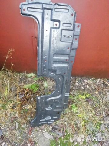 Пыльник моторного отсека Toyota Alphard III