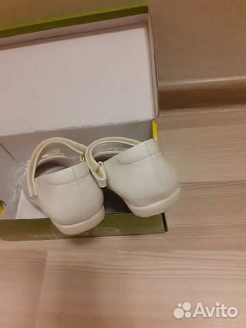 Туфли белые для девочки Новые Туфли белые для девочки Новые