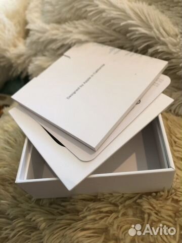 AirPods наушники коробка